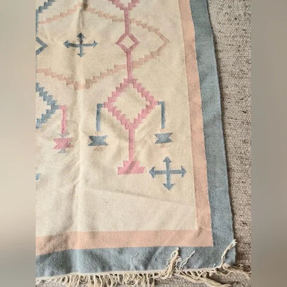 Vintage Wool Rug - Picture 3 of 6